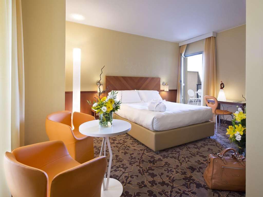 UNAHOTELS Mediterraneo Milano Camera foto