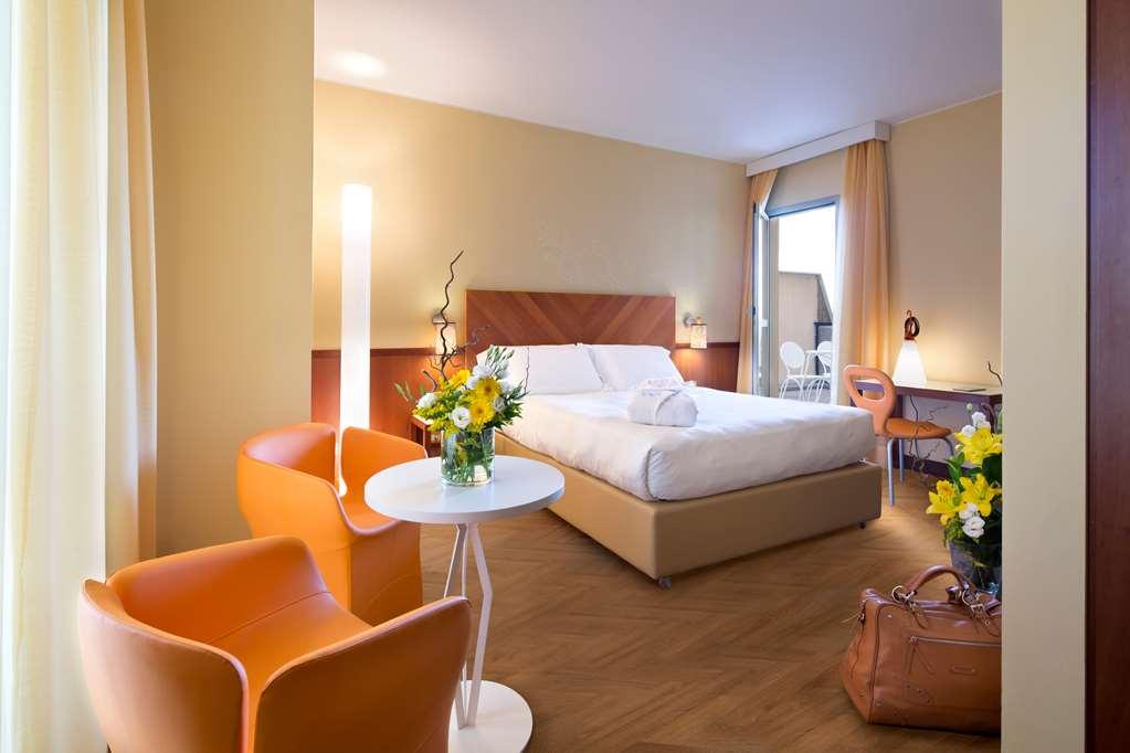 UNAHOTELS Mediterraneo Milano Camera foto