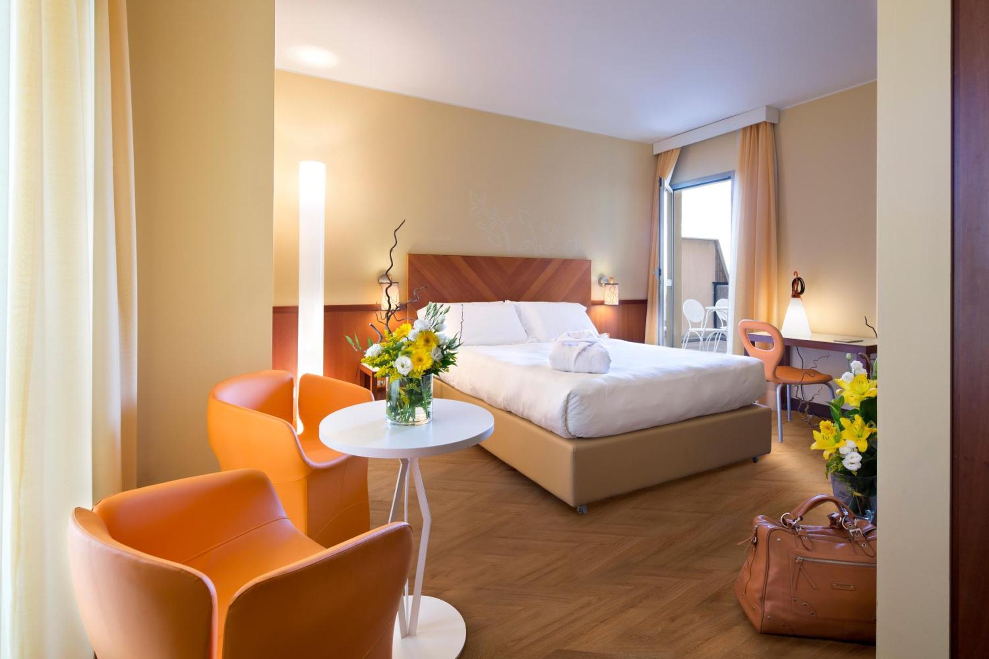 UNAHOTELS Mediterraneo Milano Esterno foto