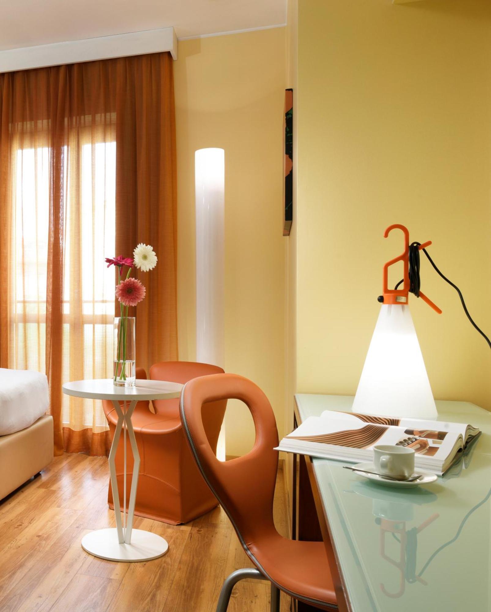 UNAHOTELS Mediterraneo Milano Esterno foto