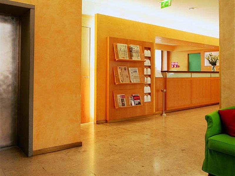UNAHOTELS Mediterraneo Milano Esterno foto