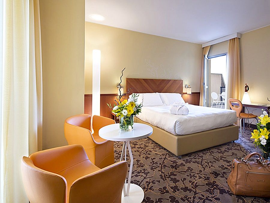 UNAHOTELS Mediterraneo Milano Esterno foto