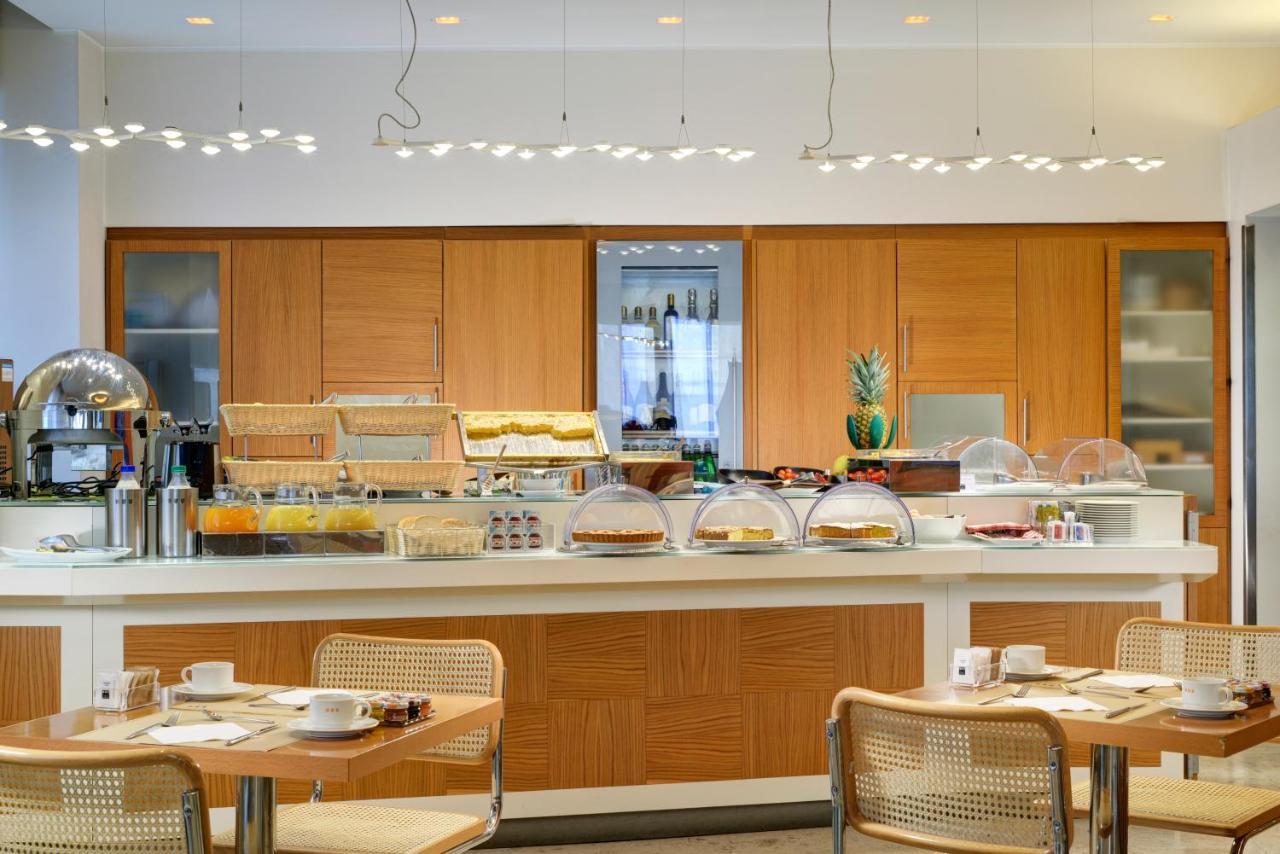 UNAHOTELS Mediterraneo Milano Esterno foto