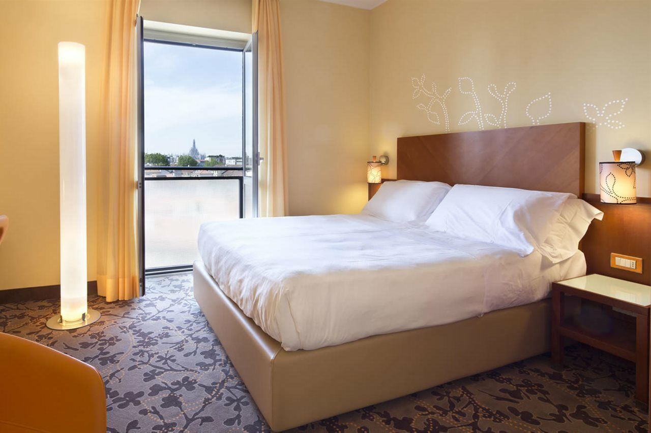 UNAHOTELS Mediterraneo Milano Esterno foto